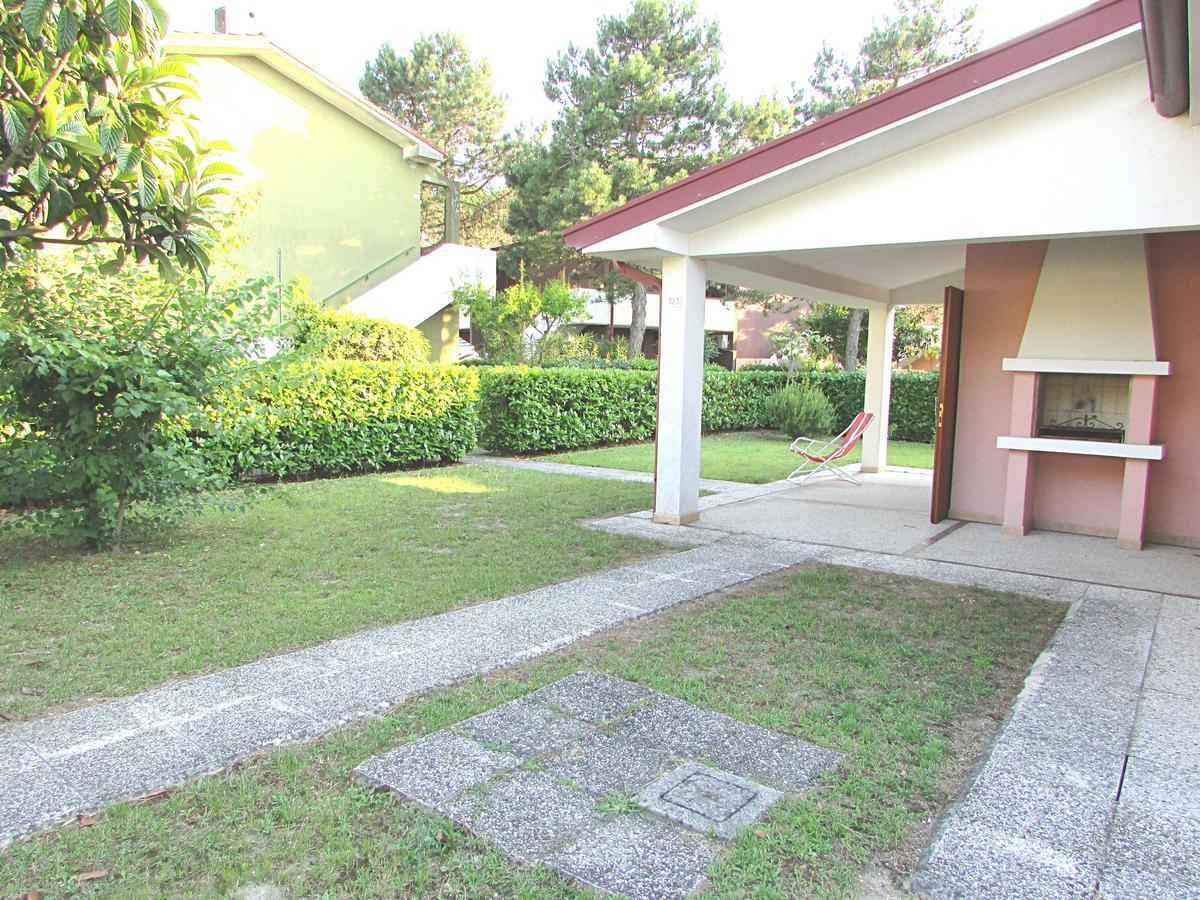 Azzurro Apartment Bibione Exterior photo